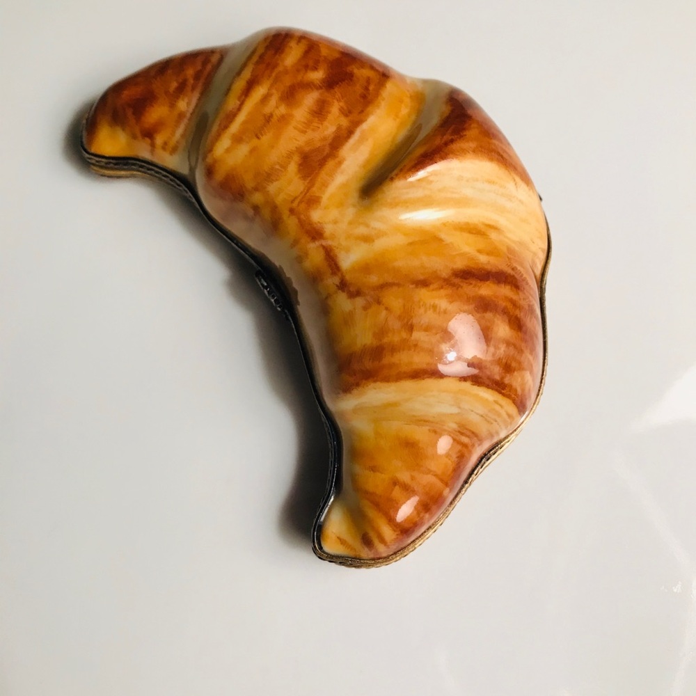 NEW Limoges Croissant Box Collectible RARE NEW WITHOUT TAGS - Picture 5 of 15